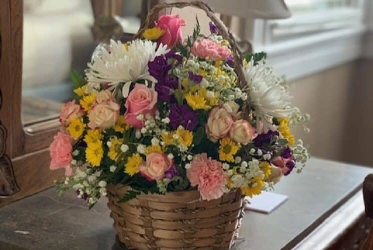 Large Flower Basket in room at the Andon-Reid Inn