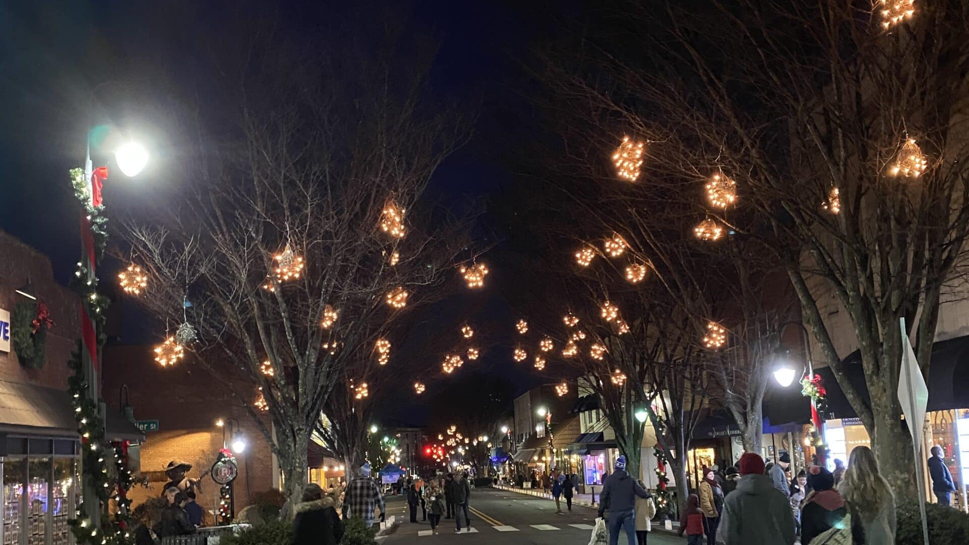 main street waynesville in the winter
